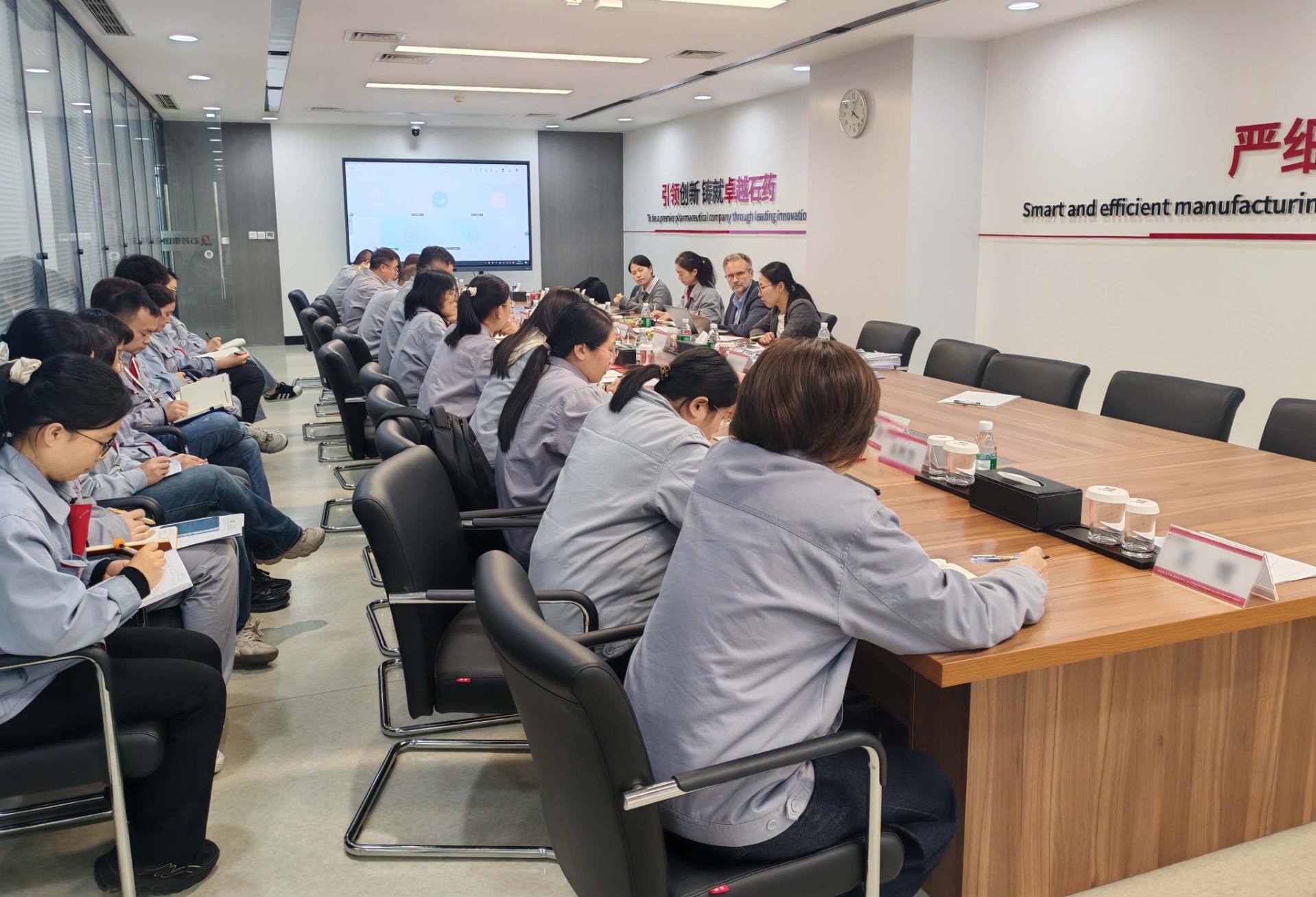 17684407892750739381921_1308